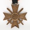 Német Második Világháborús Háborús Érdemkereszt Másod Osztálya Kardokkal - Kriegsverdienstkreuz 2. Klasse Mit  Schwertern