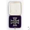 Kép 14/17 - Német Vaskereszt 1. Osztály Tokjával És Kartonnal - Eisernes Kreuz 1. Klasse Im Etui Mit Überkarton  - 1914 