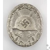 Kép 1/12 - Német Második Világháborús Ezüst Sebesülési Jelvény - Verwundetenabzeichen Silber - "Carl Wild" Kép 1/12 - Német Második Világháborús Ezüst Sebesülési Jelvény - Verwundetenabzeichen Silber - "Carl Wild"