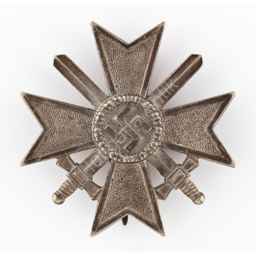 Német Második Világháborús Háborús Érdemkereszt - Kriegsverdienstkreuz 1. Klasse - "62"