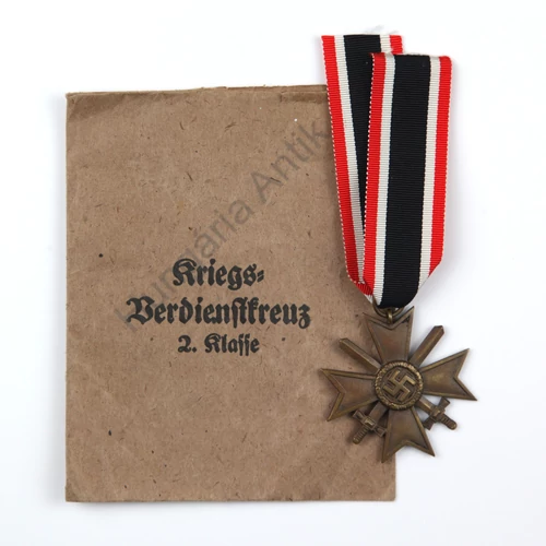 Német Háborús Érdemkereszt Kardokkal Tasakjában - Kriegsverdienstkreuz 2. Klasse Mit Schwertern In Tüte- "August G. Tham"