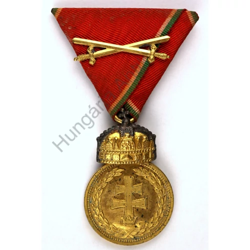 Magyar Koronás Bronzérem Hadiszalagon Kardokkal - Ungarische Bronzene Signum Laudis Am Kriegsband Mit Schwertern - Jelöletlen