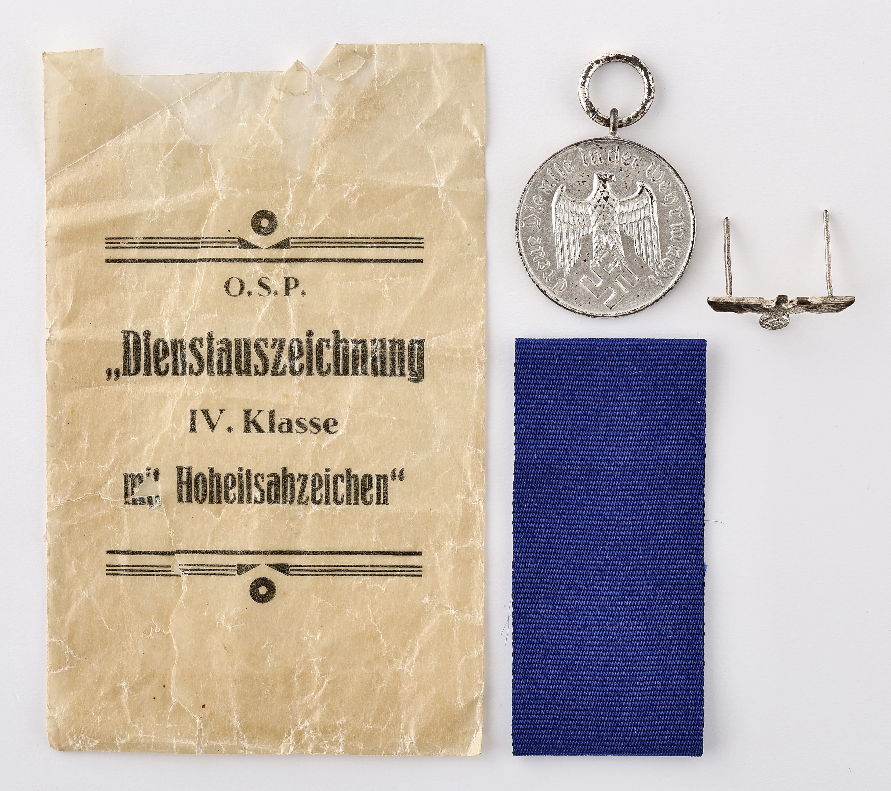 Wehrmacht Szolgálati Érdemjel 4. Osztálya Tasakkal - Wehrmacht-Dienstauszeichnungen 4. Klasse Mit Tüte
